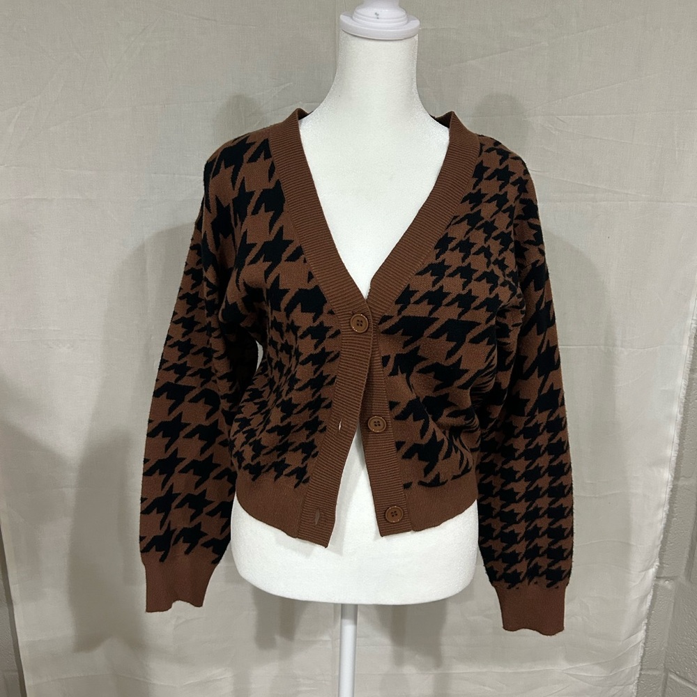 Altard State Brown and Black Houndstooth V-Neck Cardigan Sweater
